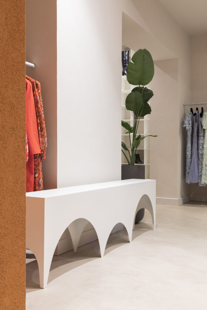projekt-interior-plantscaping-CLAN-STORE-4_-photo-by-JURE-ŽIVKOVIĆ-683×1024